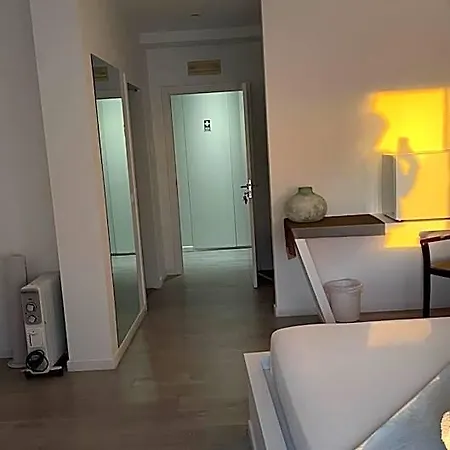 Brandao House Hotel Almada
