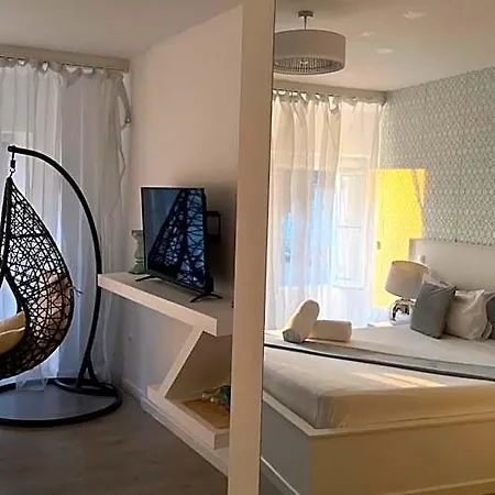 Brandao House Hotel Almada