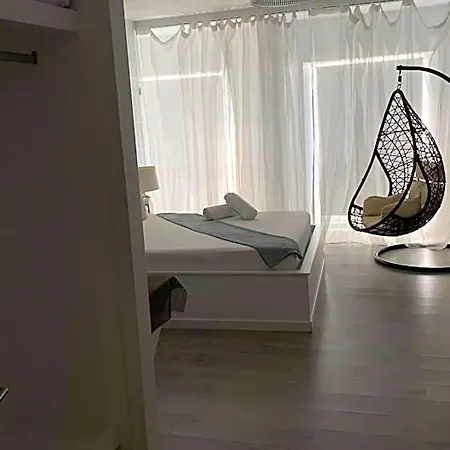 Brandao House Hotel Almada